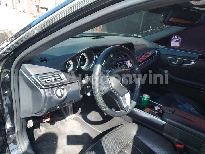 Mercedes Benz E Class 2015 — 41