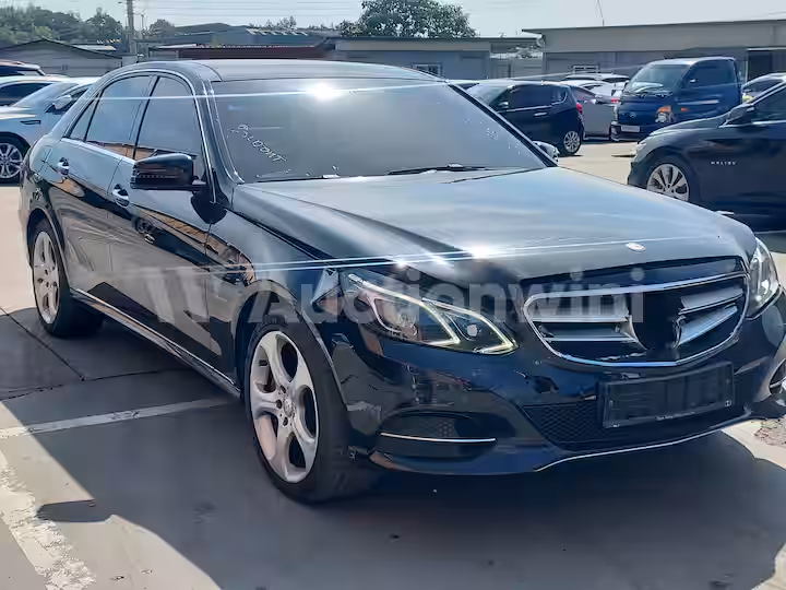 Mercedes Benz E Class 2015 — 6
