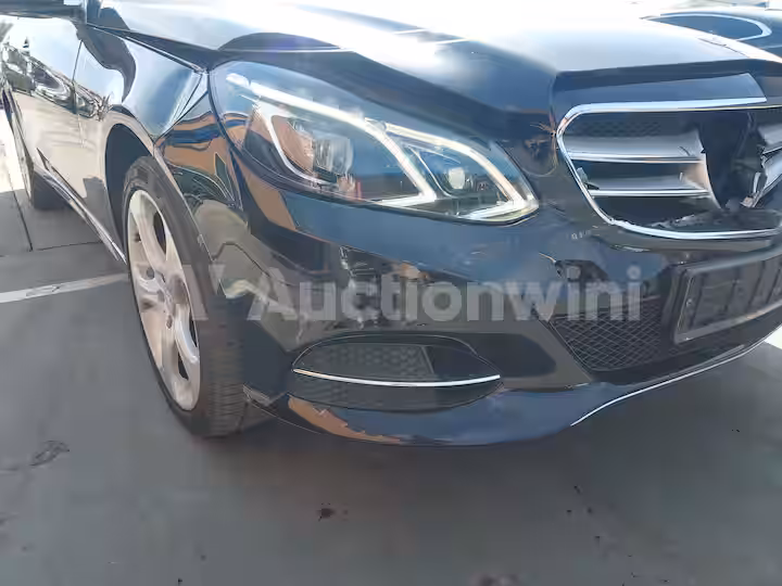 Mercedes Benz E Class 2015 — 8