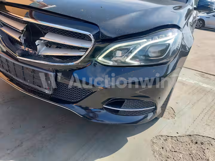 Mercedes Benz E Class 2015 — 9
