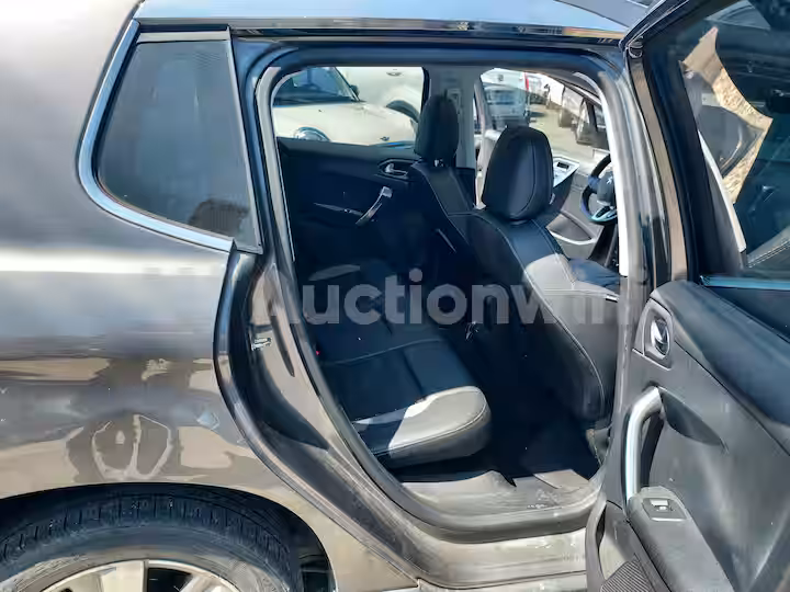 Peugeot 2008 2016 — 25