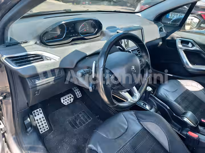 Peugeot 2008 2016 — 32