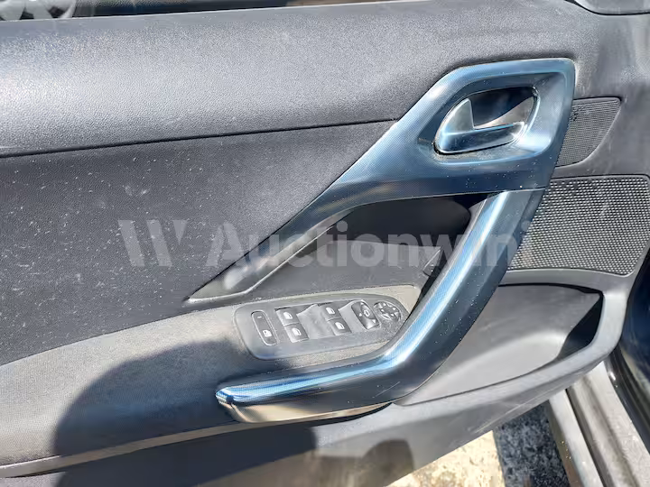 Peugeot 2008 2016 — 34