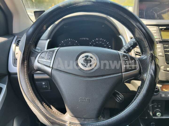 KGM (Ssangyong) Korando 2015 — 38