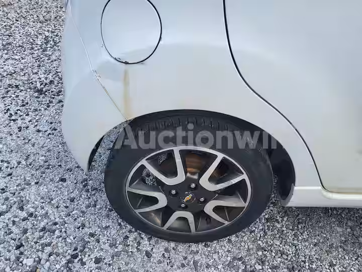 Chevrolet Spark 2012 — 17