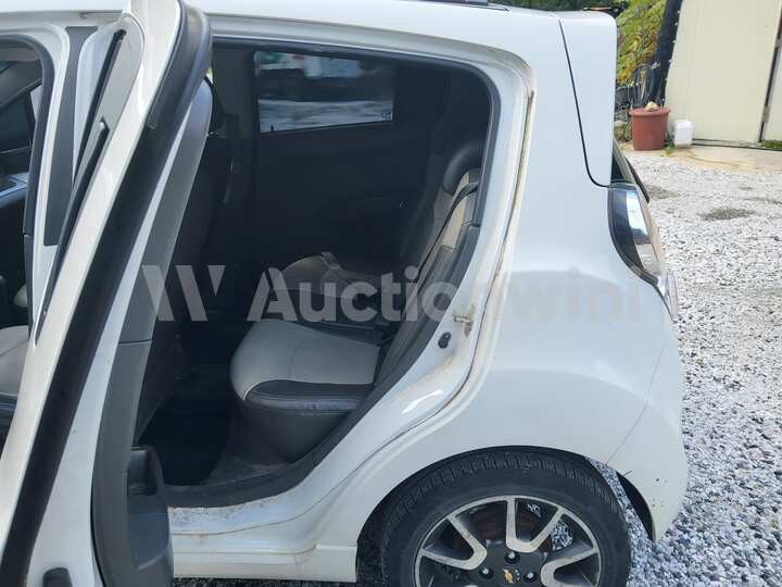 Chevrolet Spark 2012 — 47