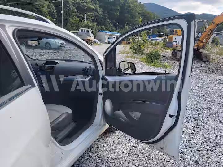 Chevrolet Spark 2012 — 59