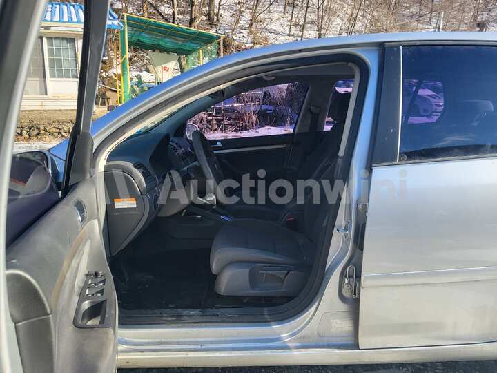 Volkswagen Golf 2008 — 48