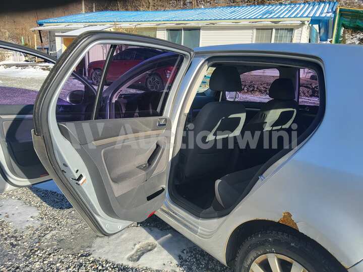 Volkswagen Golf 2008 — 49