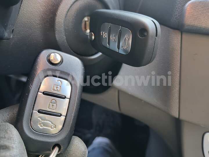 Renault SM3 2012 — 36