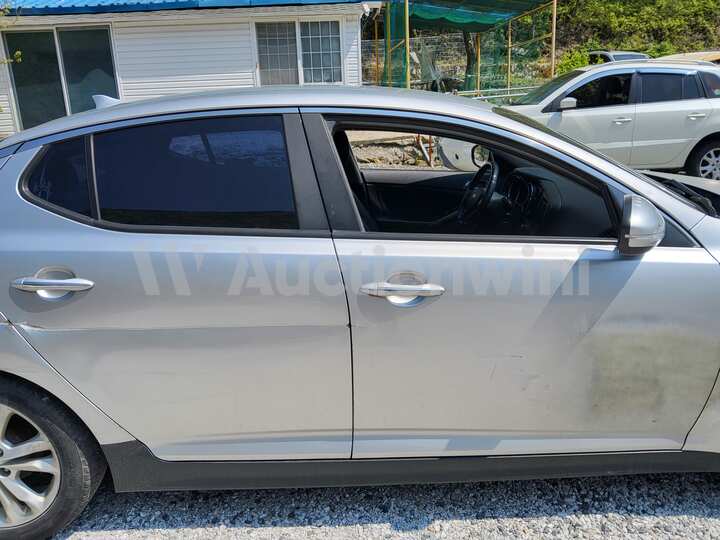 Kia K5 2011 — 18