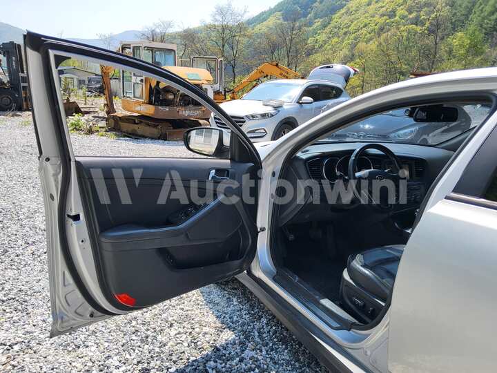 Kia K5 2011 — 47