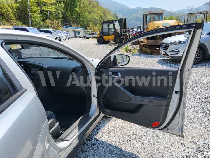 Kia K5 2011 — 60