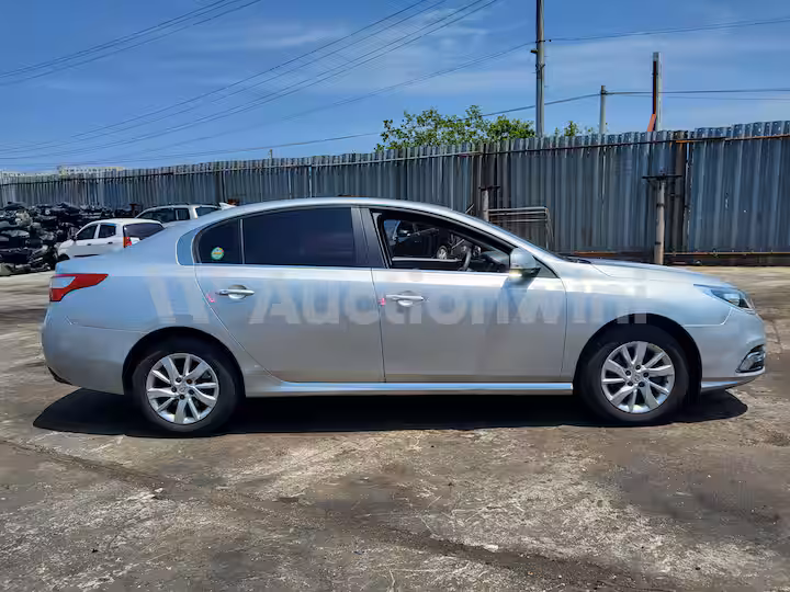Renault SM5 2017 — 7