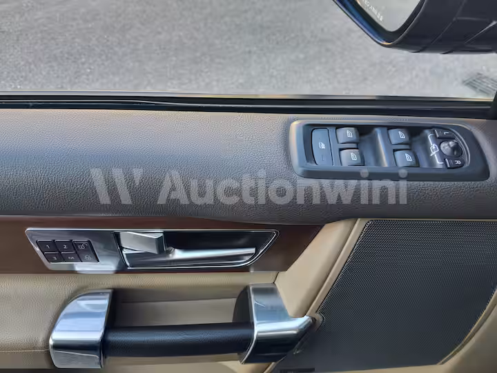 Land Rover Discovery 2016 — 35