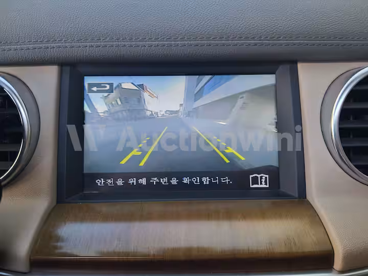 Land Rover Discovery 2016 — 42