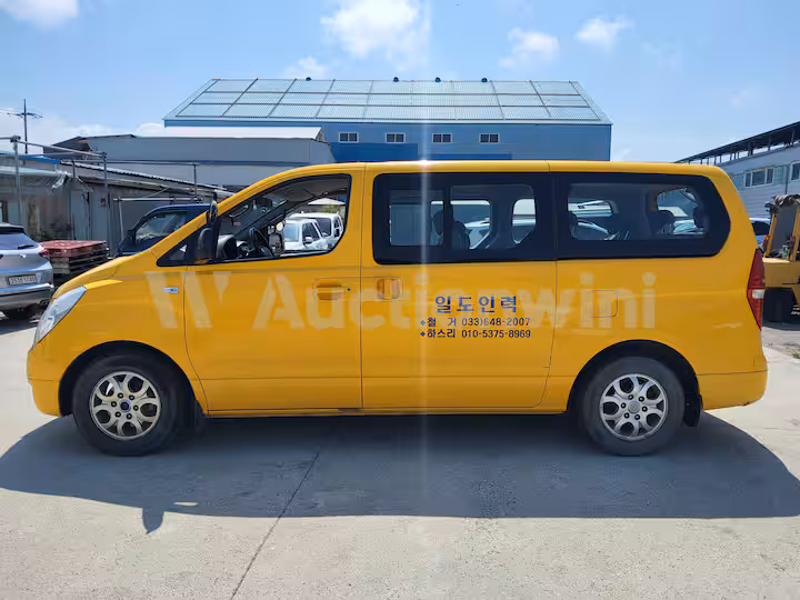 Hyundai Starex 2011 — 2