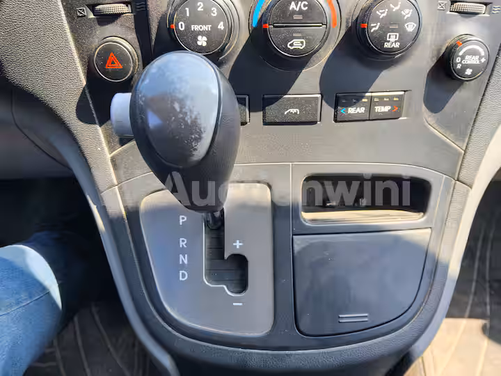 Hyundai Starex 2011 — 39