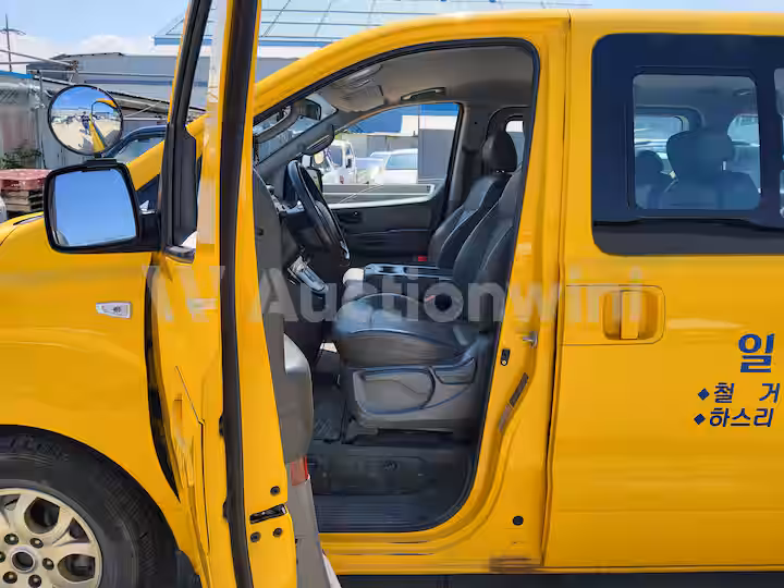 Hyundai Starex 2011 — 43