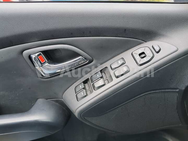 Hyundai Tucson 2012 — 34