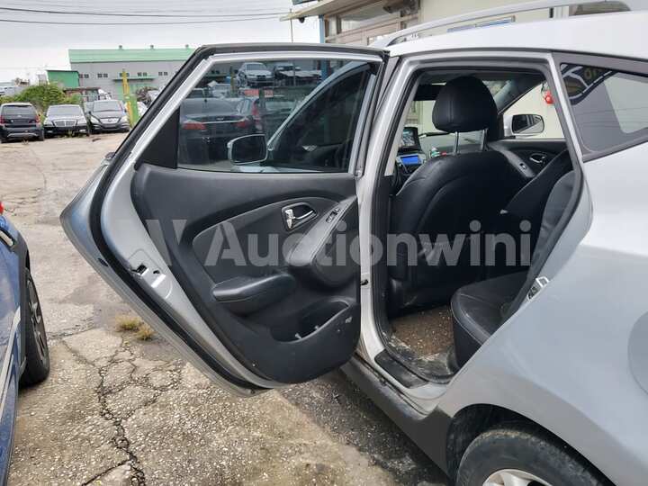 Hyundai Tucson 2012 — 47