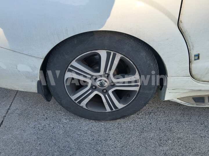 KGM (Ssangyong) Korando 2015 — 17