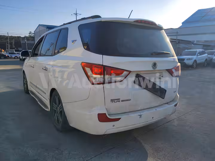 KGM (Ssangyong) Korando 2015 — 3