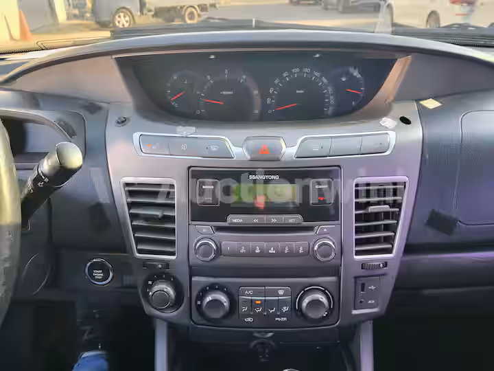 KGM (Ssangyong) Korando 2015 — 40