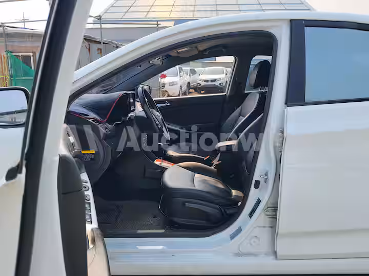 Hyundai Accent 2014 — 46