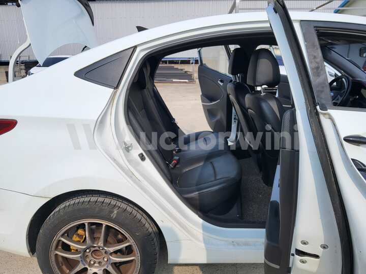 Hyundai Accent 2014 — 56