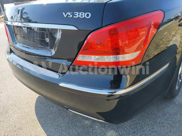 Hyundai Equus 2010 — 17