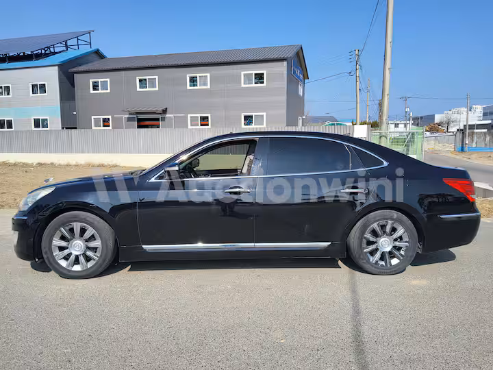 Hyundai Equus 2010 — 3