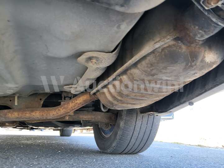 Hyundai Equus 2010 — 24