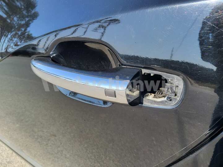 Hyundai Equus 2010 — 48