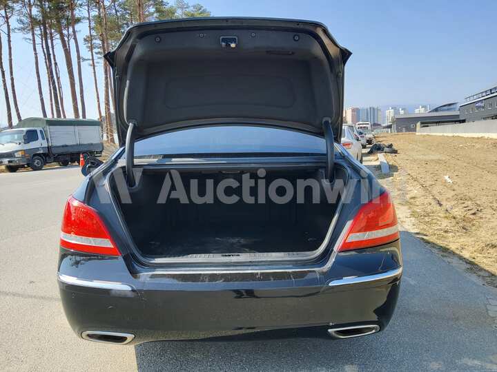 Hyundai Equus 2010 — 55