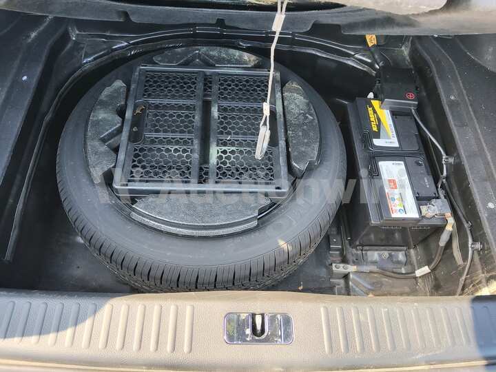 Hyundai Equus 2010 — 58