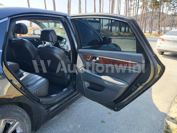 Hyundai Equus 2010 — 59