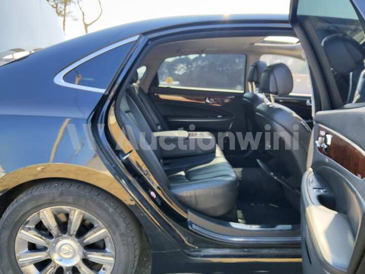 Hyundai Equus 2010 — 60