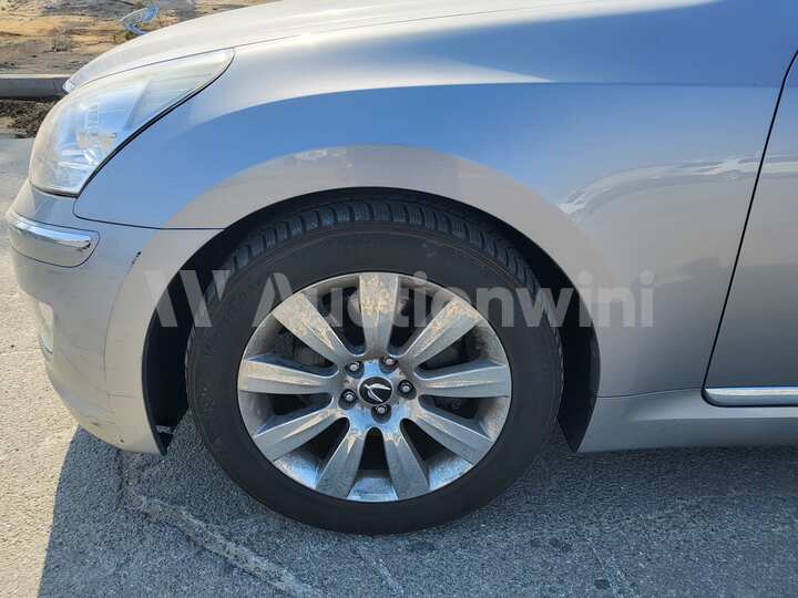 Hyundai Equus 2010 — 13