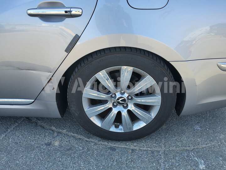 Hyundai Equus 2010 — 15