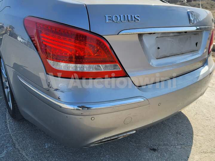 Hyundai Equus 2010 — 16