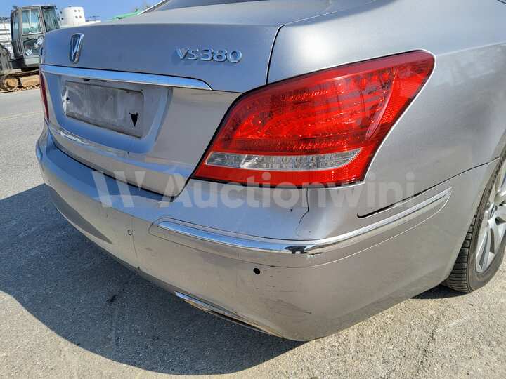 Hyundai Equus 2010 — 17