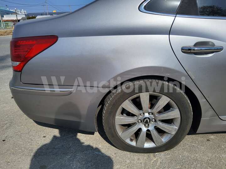 Hyundai Equus 2010 — 18