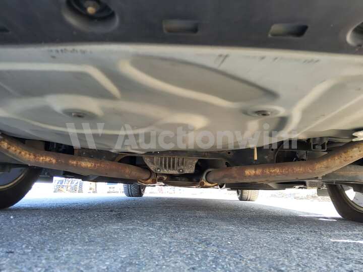 Hyundai Equus 2010 — 23