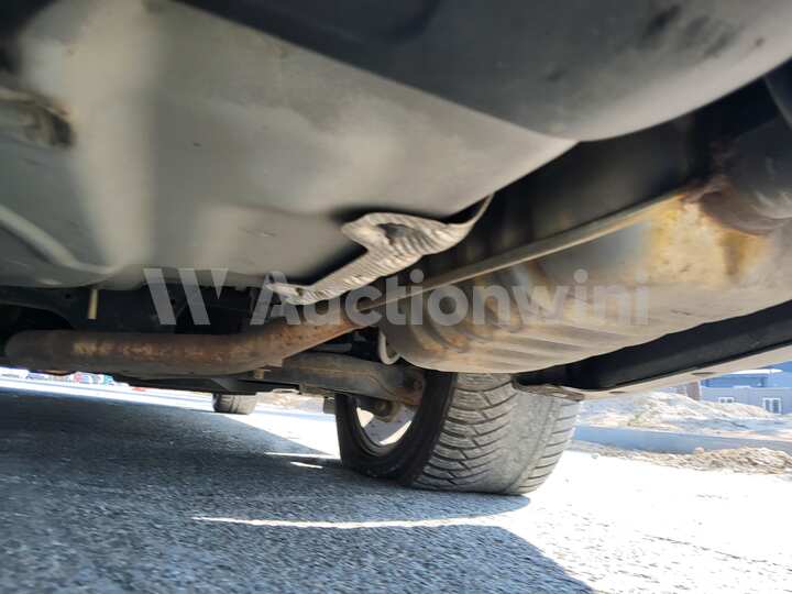 Hyundai Equus 2010 — 24