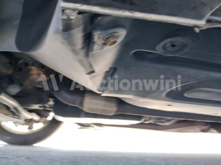 Hyundai Equus 2010 — 28