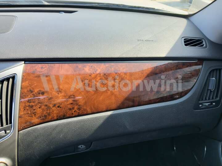 Hyundai Equus 2010 — 41