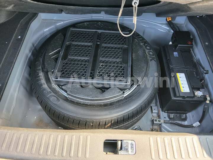 Hyundai Equus 2010 — 57