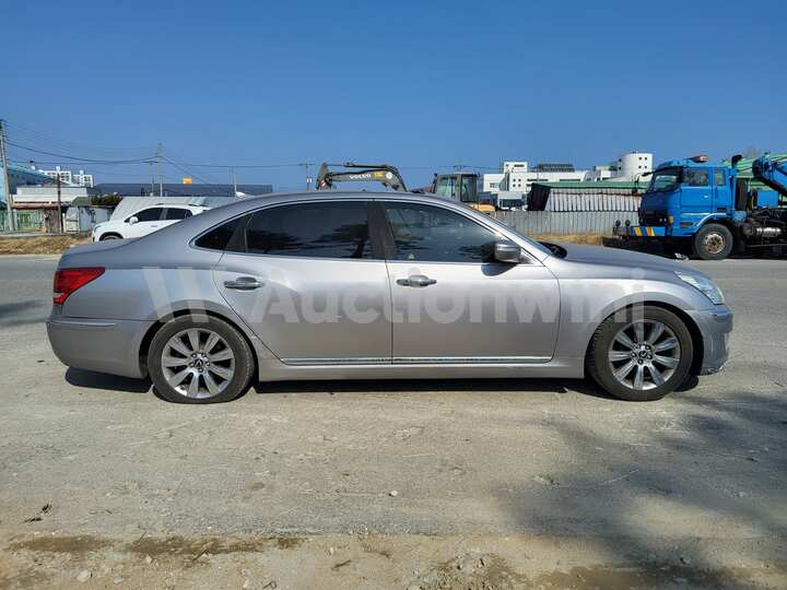 Hyundai Equus 2010 — 7