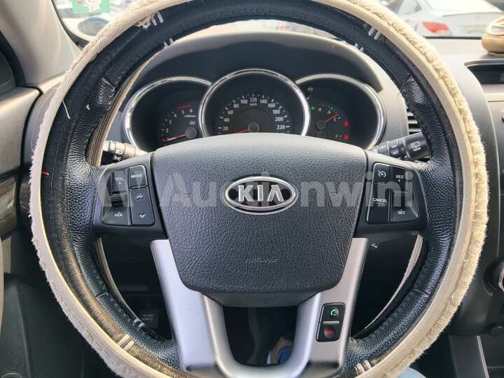 Kia Sorento 2010 — 37